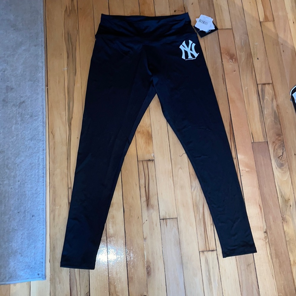 New Era Yankees leggings - never worn